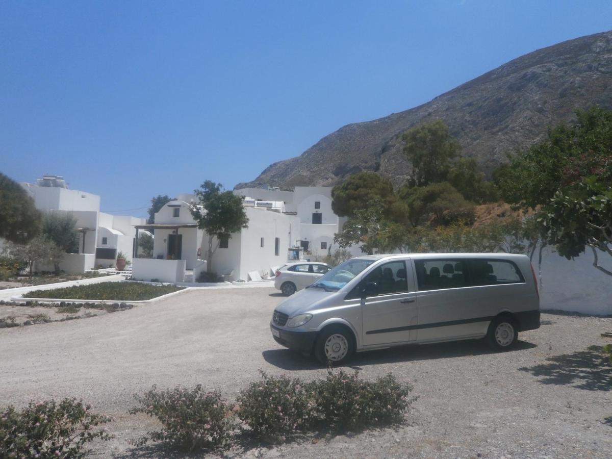 Villa Ostria Kamári Exteriör bild