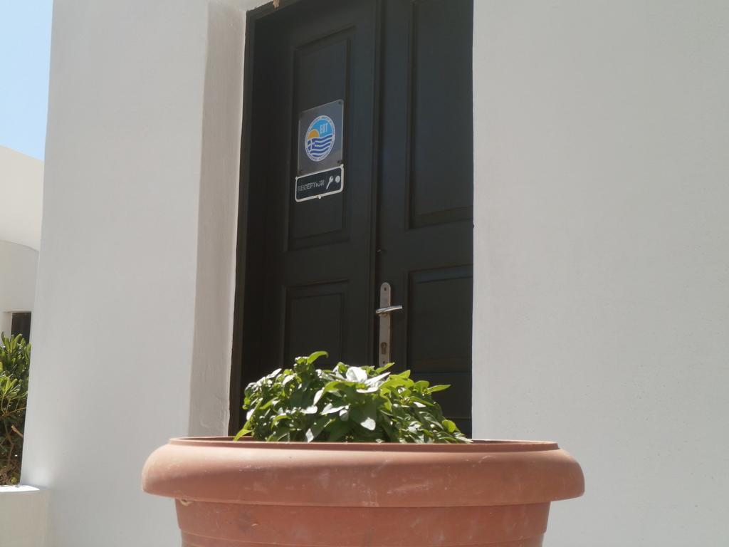 Villa Ostria Kamári Exteriör bild
