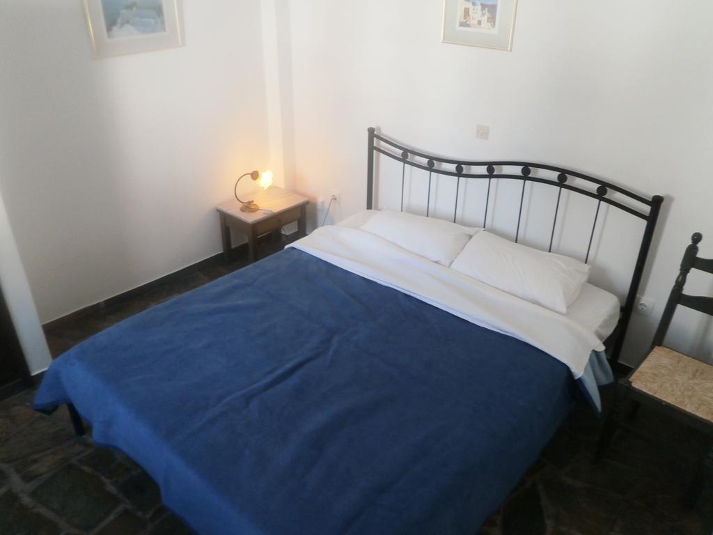 Villa Ostria Kamári Exteriör bild