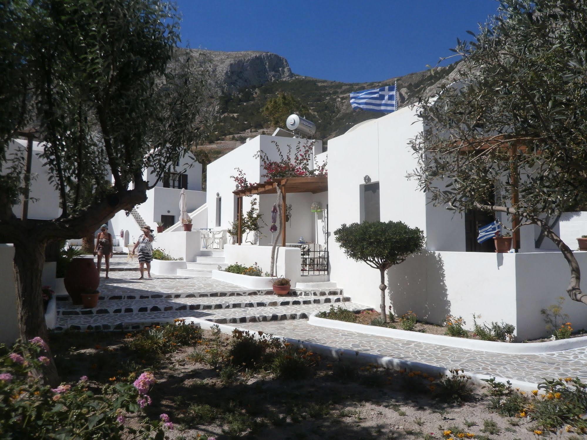 Villa Ostria Kamári Exteriör bild